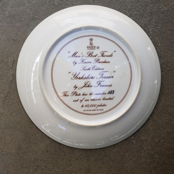 Kaiser Germany collectible plate of female Yorkie.  Perfect condition 7 3/4" - Picture 2 of 2